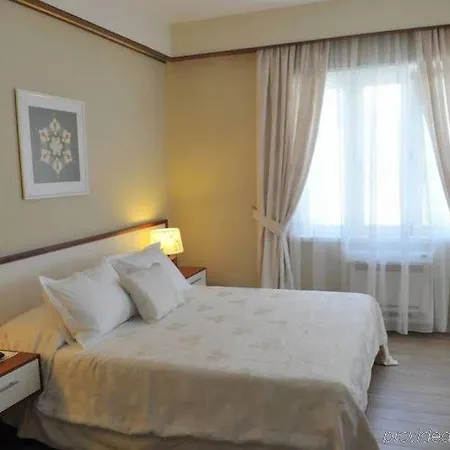 Sokrat Szálloda Tirana