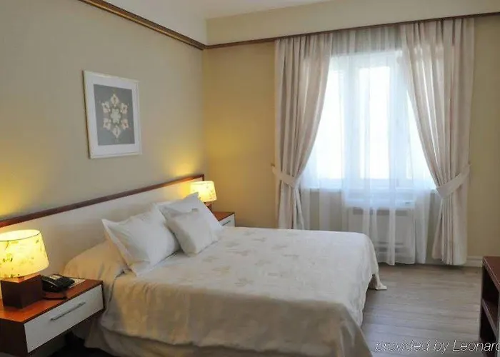 索克拉特酒店 酒店 地拉那